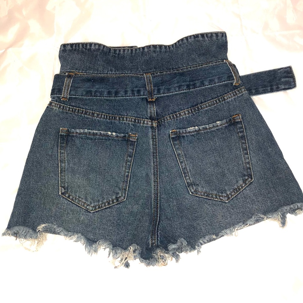 Forever21 HighWaist Jean Shorts sz 26 - Picture 2 of 9